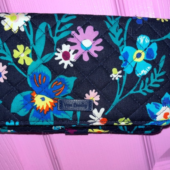 Vera Bradley Handbags - vera bradley crossbody wallet/purse